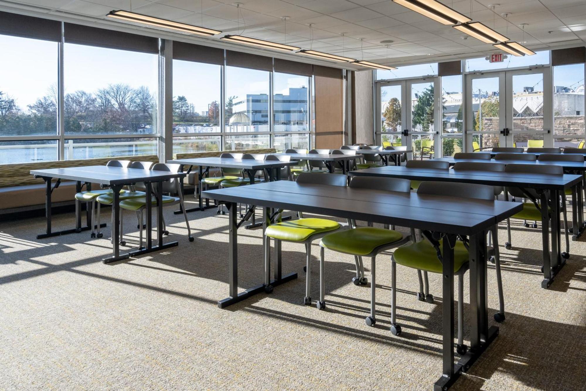 Springhill Suites By Marriott Woodbridge Buitenkant foto